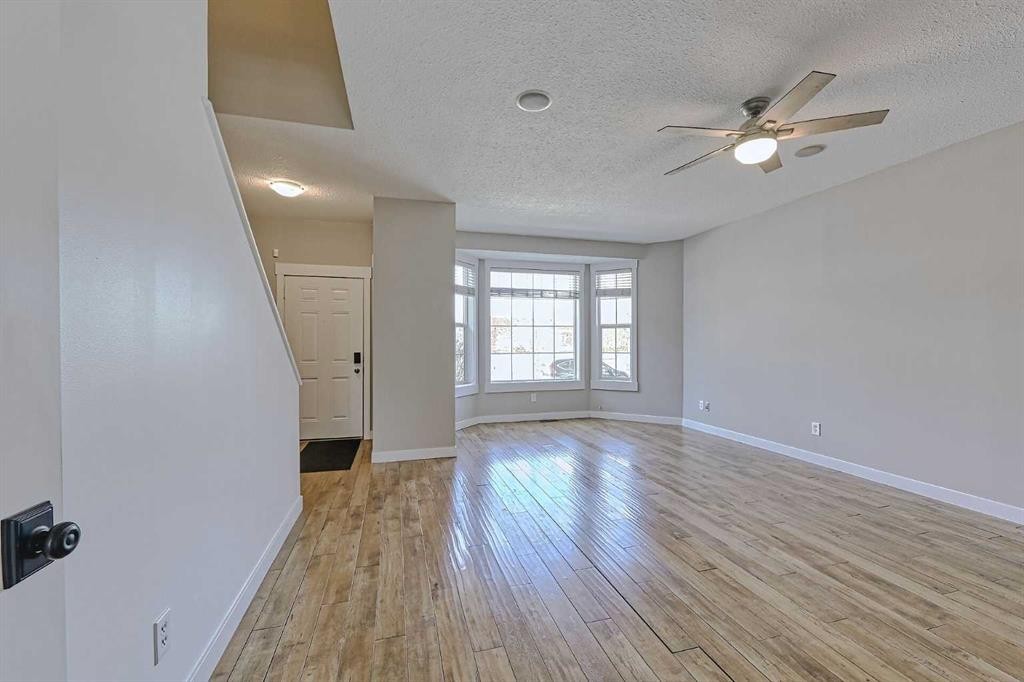 179 Rainbow Falls Drive, Chestermere, AB - Indoor Photo Showing Other Room