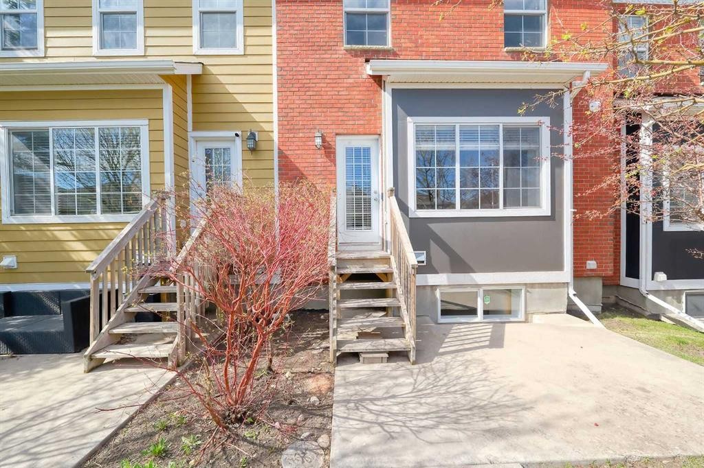 179 Rainbow Falls Drive, Chestermere, AB - Outdoor With Facade