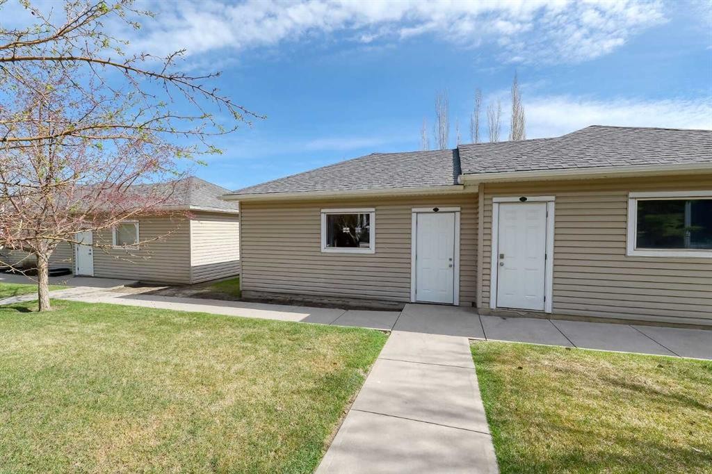 179 Rainbow Falls Drive, Chestermere, AB - Outdoor