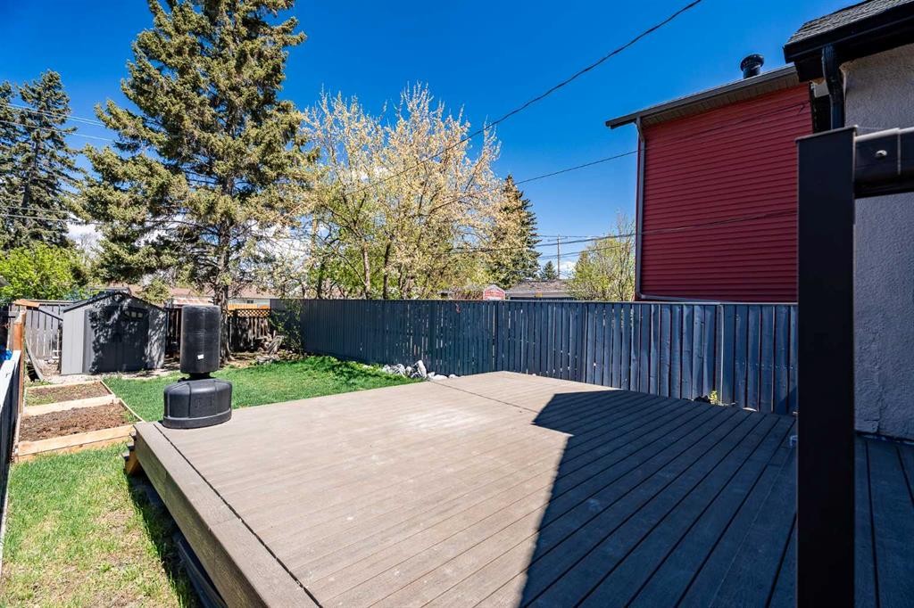 224 30 Avenue Ne, Calgary, AB - Outdoor With Deck Patio Veranda