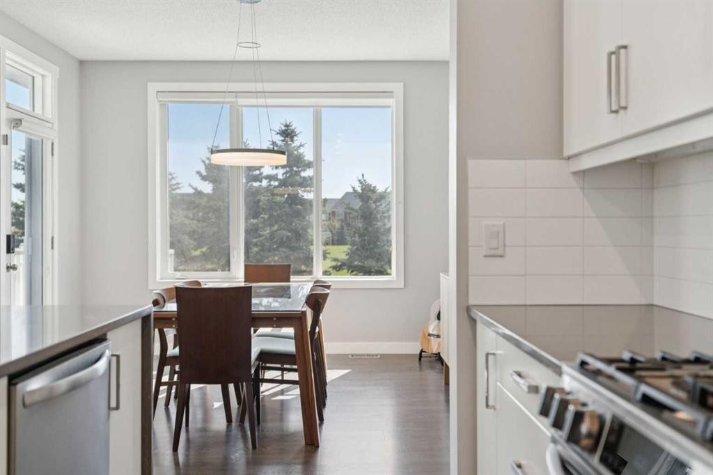 52 Mahogany Way Se, Calgary, AB - Indoor Photo Showing Kitchen With Upgraded Kitchen