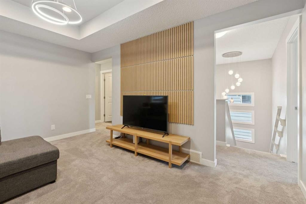 52 Mahogany Way Se, Calgary, AB - Indoor