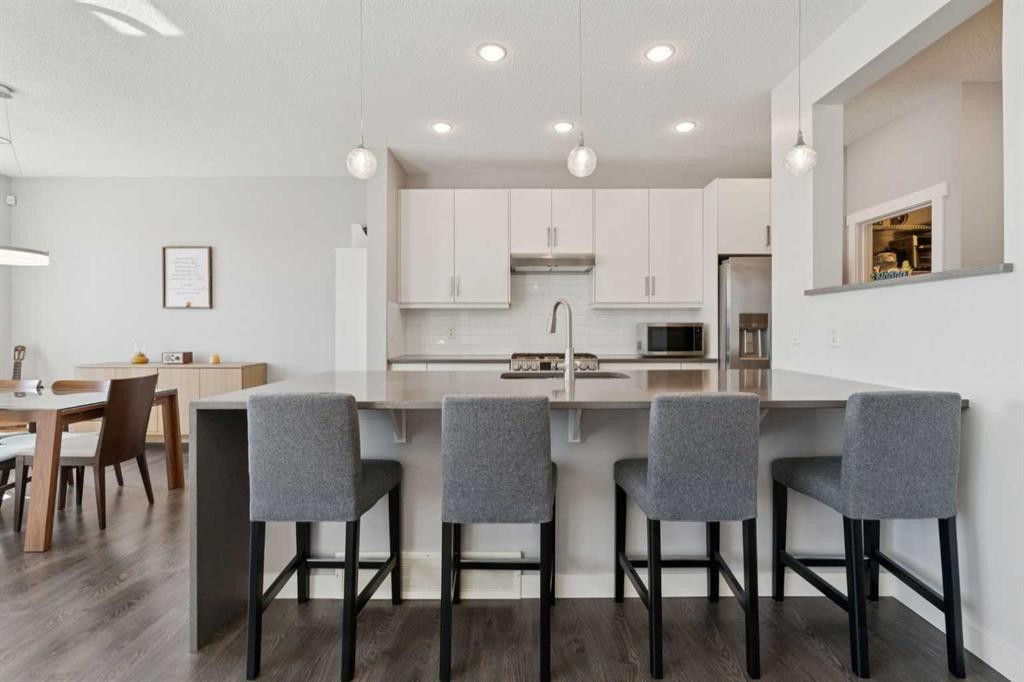 52 Mahogany Way Se, Calgary, AB - Indoor