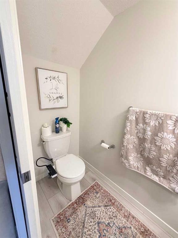 450 Seton Circle Se, Calgary, AB - Indoor Photo Showing Bathroom