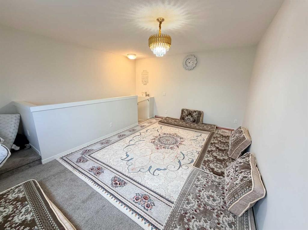 450 Seton Circle Se, Calgary, AB - Indoor
