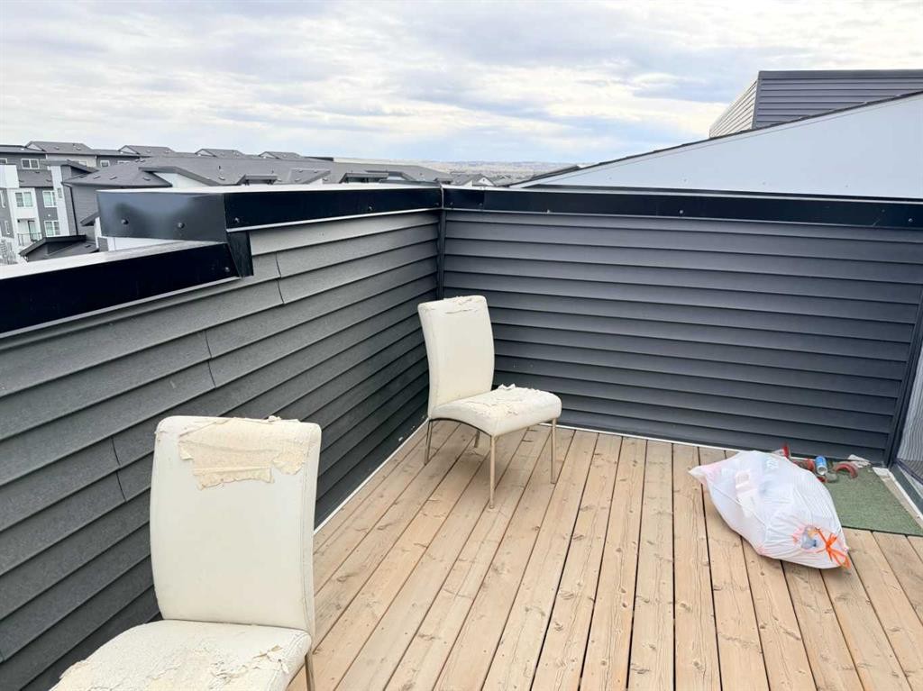 450 Seton Circle Se, Calgary, AB - Outdoor With Exterior