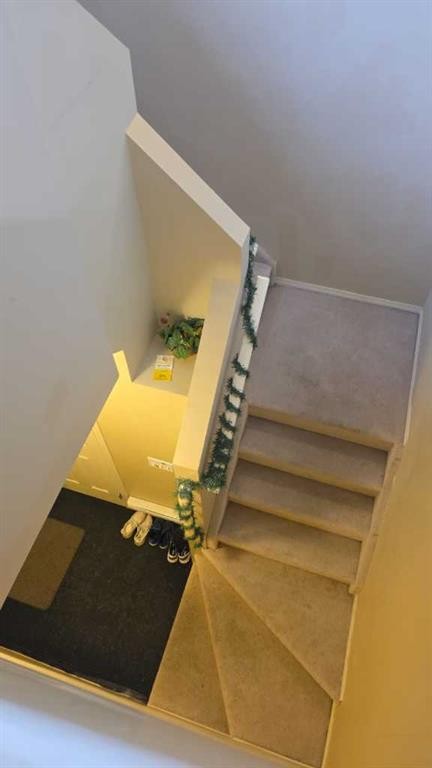 270 Saddlebrook Point Ne, Calgary, AB - Indoor Photo Showing Other Room