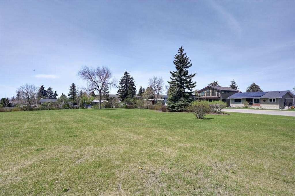 26 Cardiff Place Nw, Calgary, AB - Outdoor