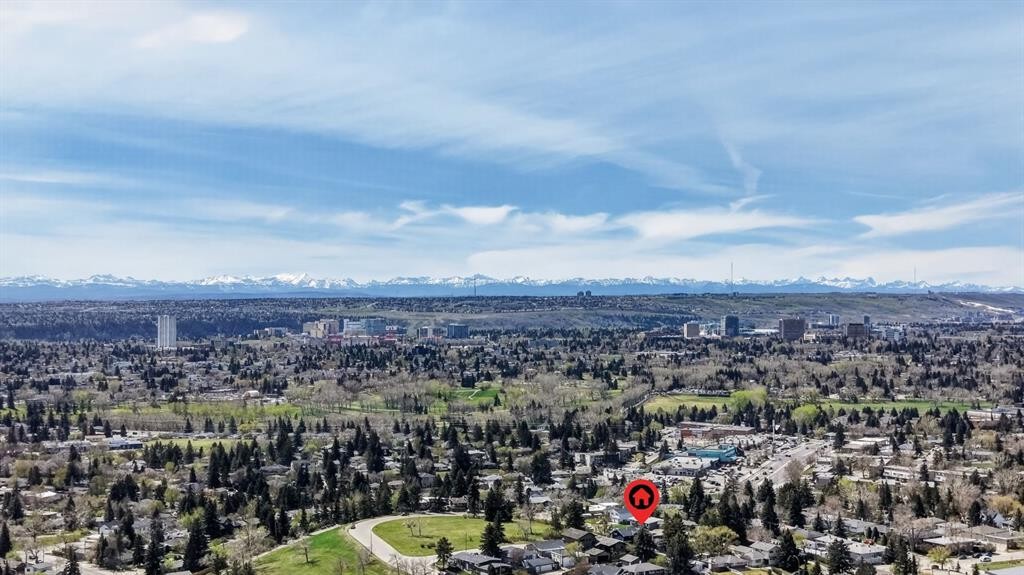26 Cardiff Place Nw, Calgary, AB - Outdoor With View