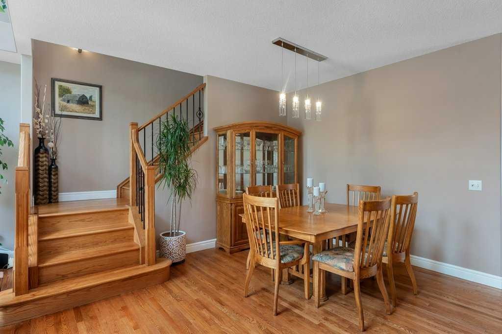 101 Valley Creek Place Nw, Calgary, AB - Indoor Photo Showing Dining Room