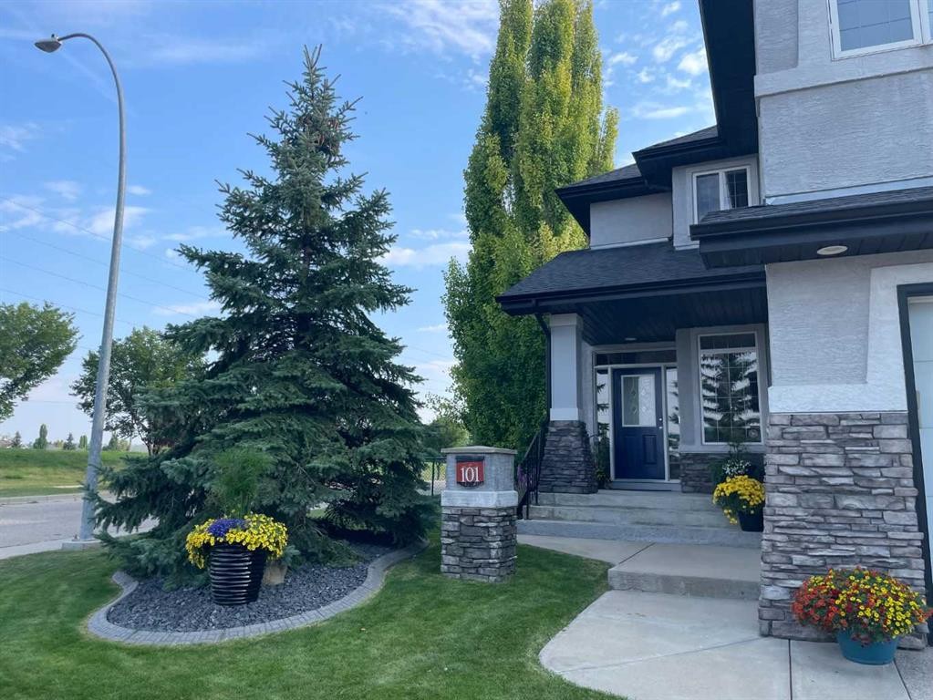 101 Valley Creek Place Nw, Calgary, AB - Outdoor With Facade