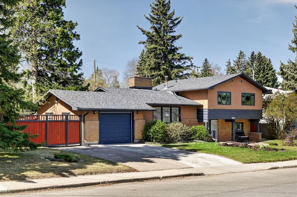 3811 24 Street Nw, Calgary, AB - Outdoor With Facade