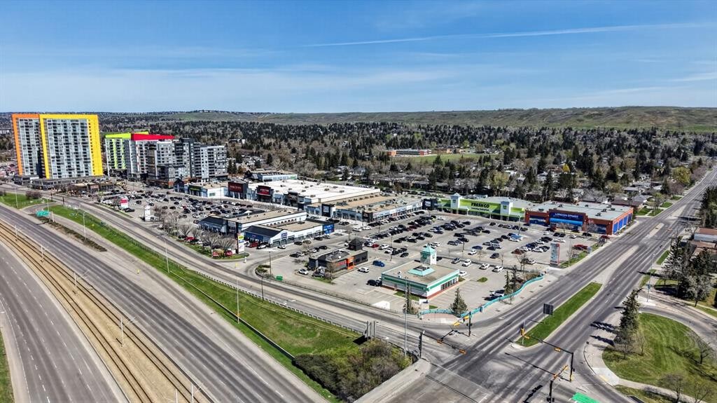 3811 24 Street Nw, Calgary, AB - Outdoor With View