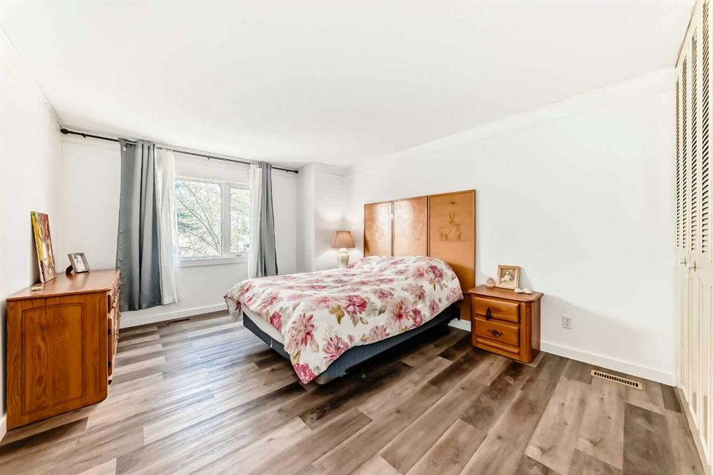 8-714 Willow Park Drive Se, Calgary, AB - Indoor Photo Showing Bedroom