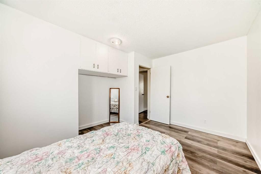 8-714 Willow Park Drive Se, Calgary, AB - Indoor Photo Showing Bedroom