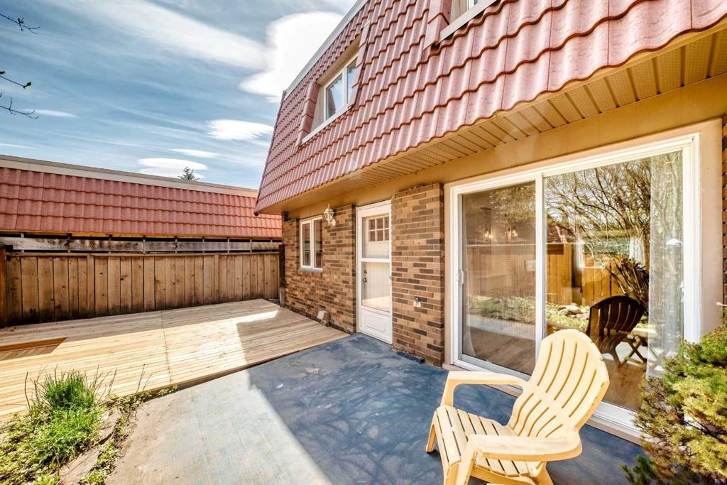 8-714 Willow Park Drive Se, Calgary, AB - Outdoor With Exterior