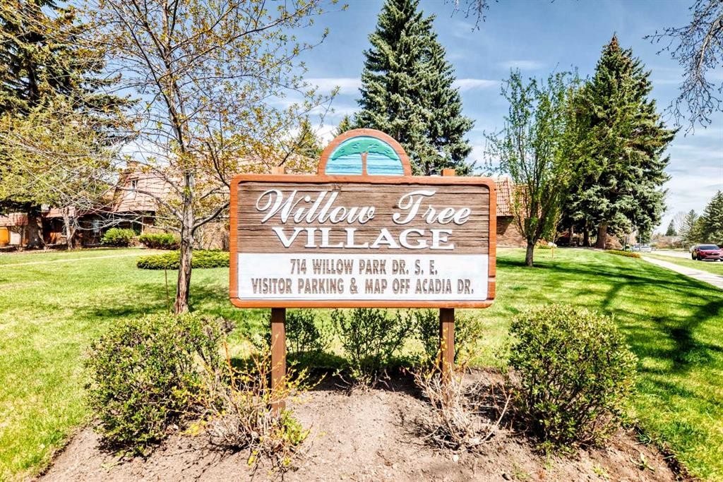 8-714 Willow Park Drive Se, Calgary, AB - Outdoor With View