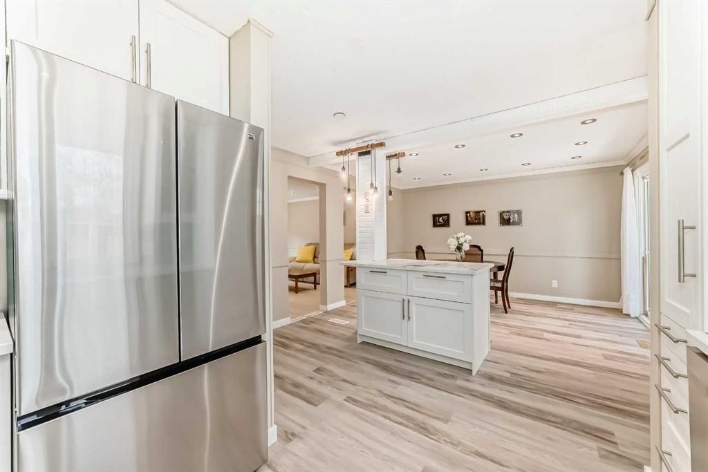 8-714 Willow Park Drive Se, Calgary, AB - Indoor