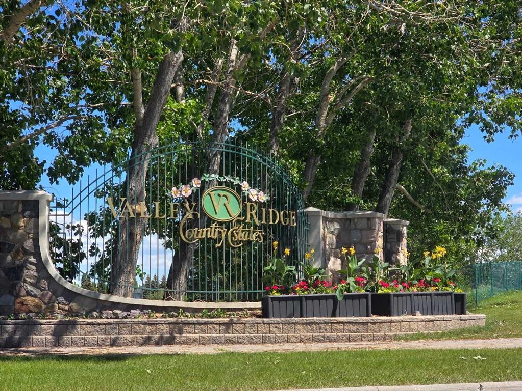 82 Valley Ridge Point Nw, Calgary, AB