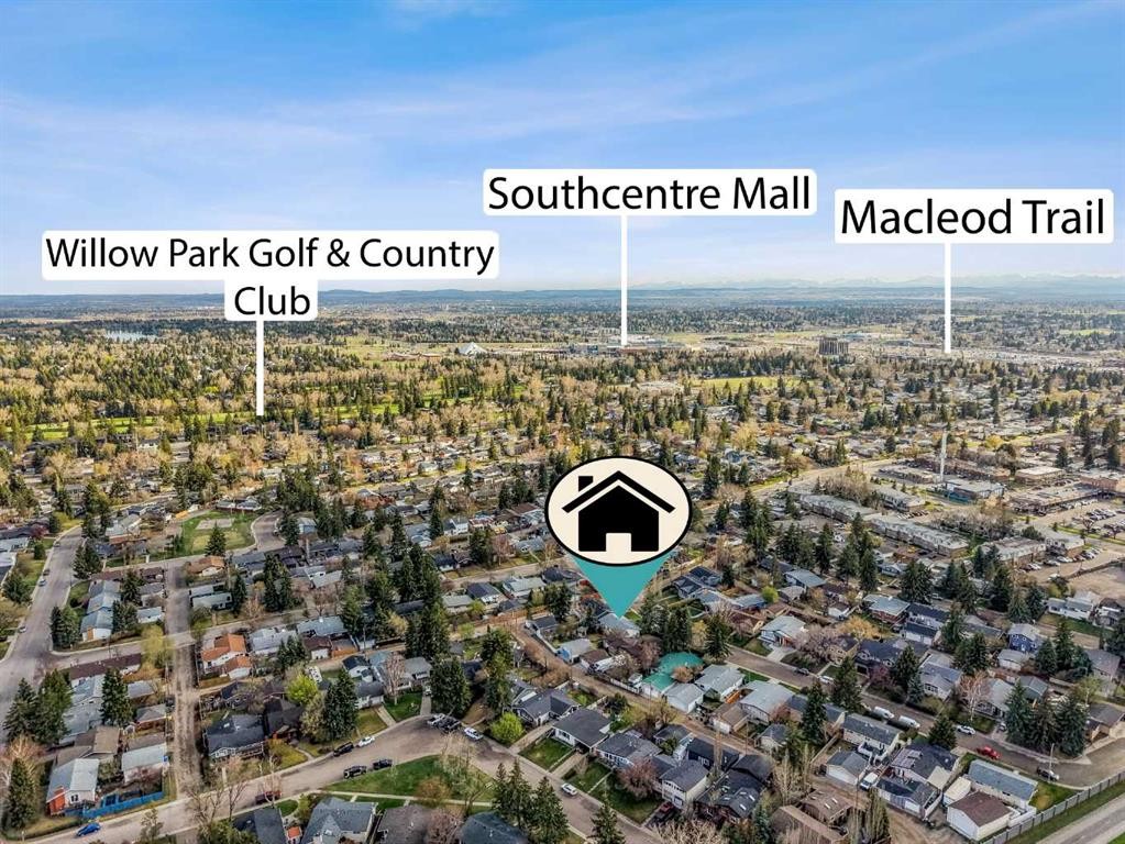 444 Woodland Crescent Se, Calgary, AB - Outdoor With View