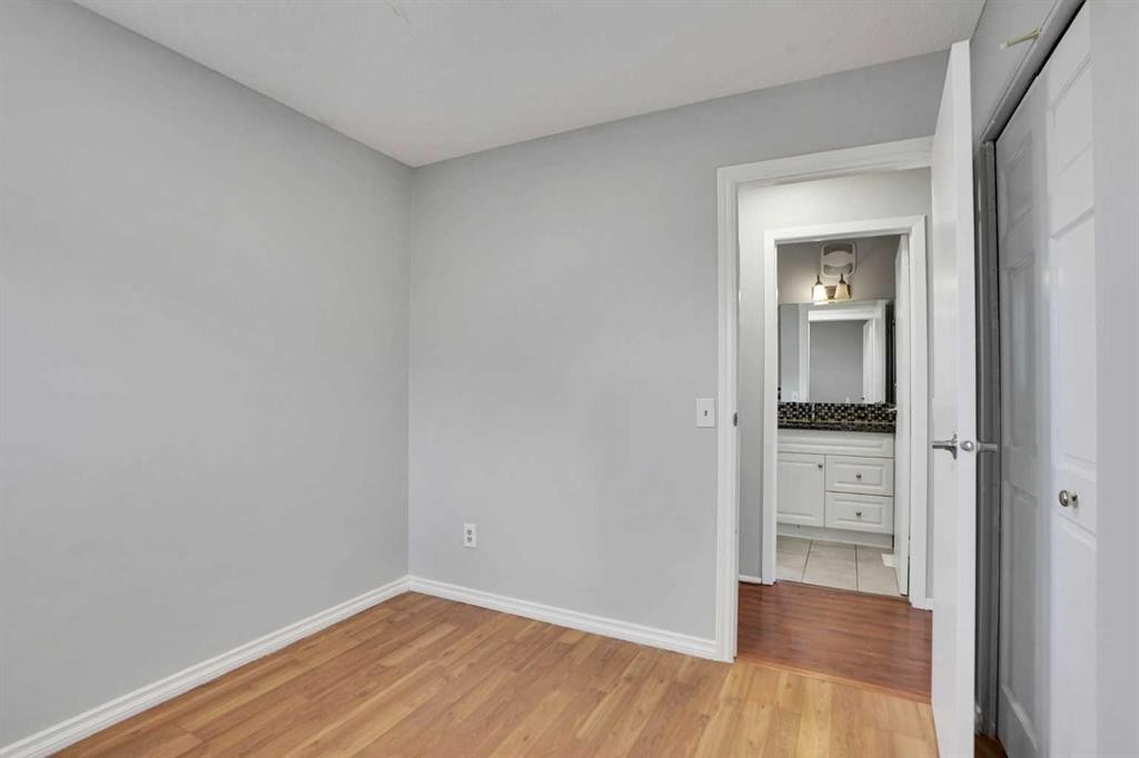 336 Whitworth Way Ne, Calgary, AB - Indoor Photo Showing Other Room