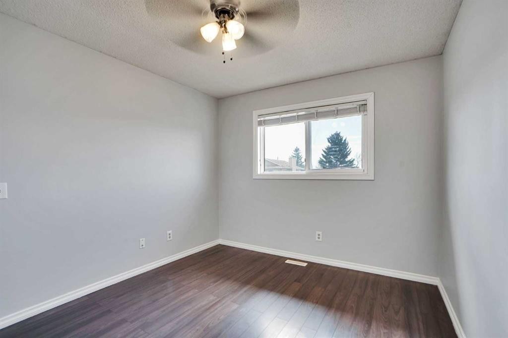 336 Whitworth Way Ne, Calgary, AB - Indoor Photo Showing Other Room