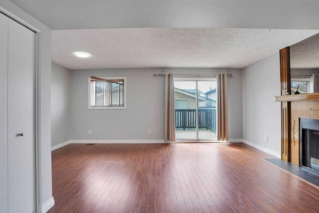 336 Whitworth Way Ne, Calgary, AB - Indoor With Fireplace