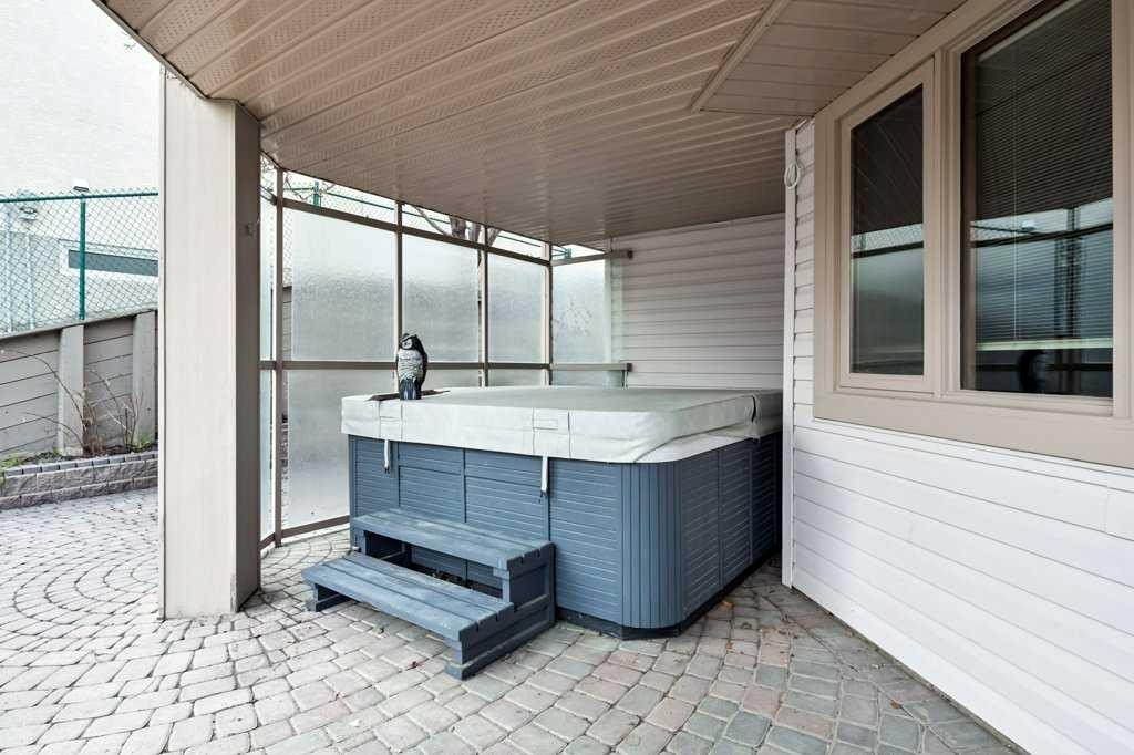 91 Valley Ridge Green Nw, Calgary, AB - Outdoor With Exterior