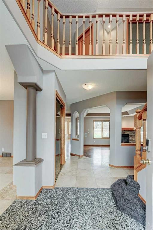 91 Valley Ridge Green Nw, Calgary, AB - Indoor Photo Showing Other Room