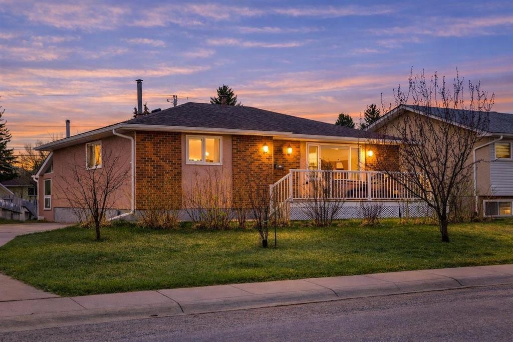 247 Huntford Way Ne, Calgary, AB - Outdoor With Deck Patio Veranda