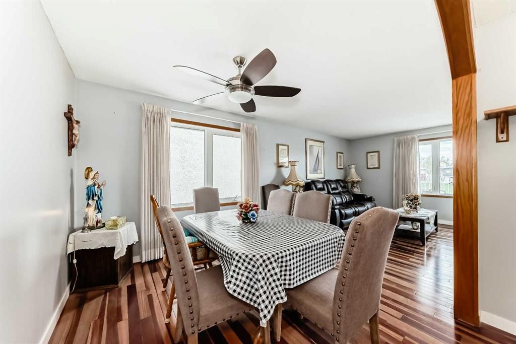 247 Huntford Way Ne, Calgary, AB - Indoor Photo Showing Dining Room