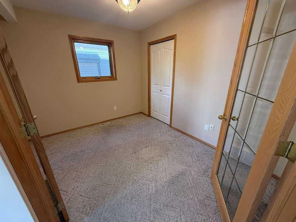 2 Terrace Place, Canmore, AB - Indoor Photo Showing Other Room