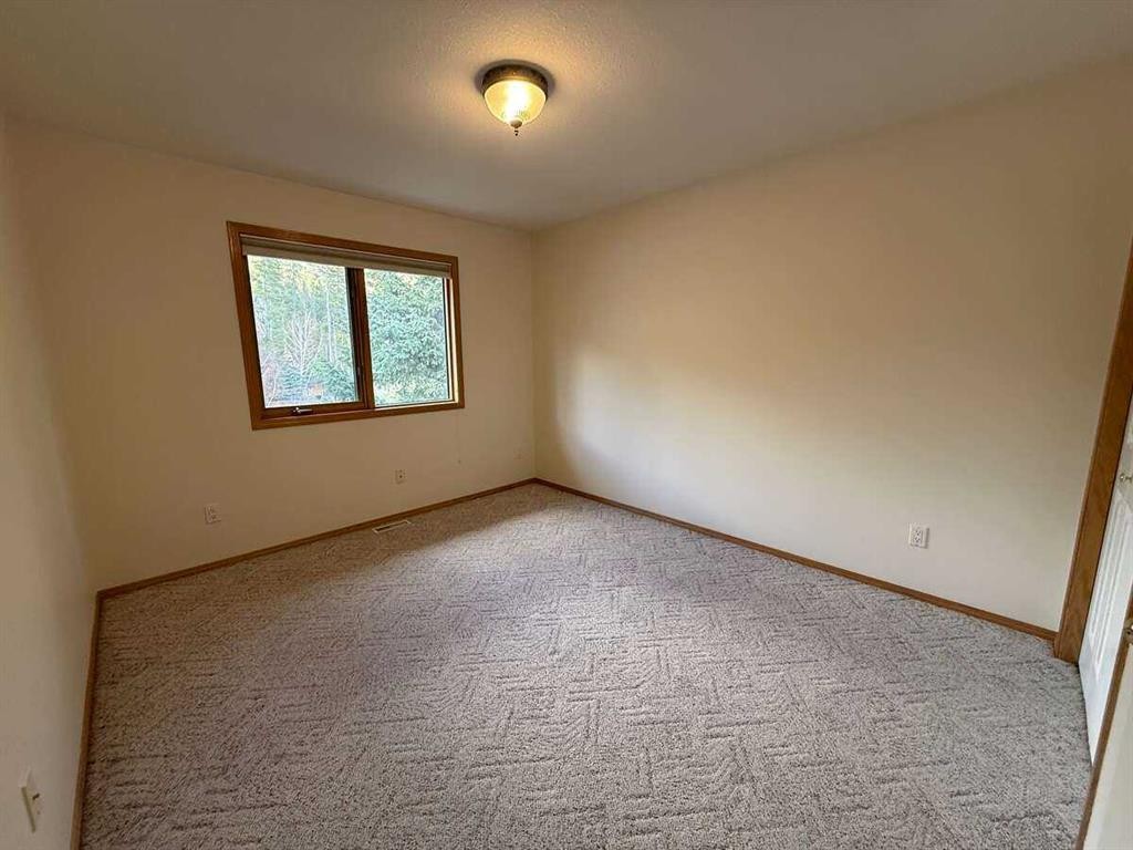 2 Terrace Place, Canmore, AB - Indoor Photo Showing Other Room