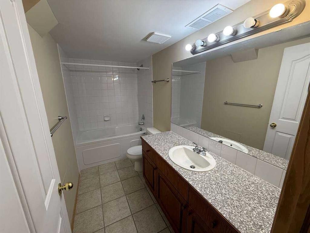 2 Terrace Place, Canmore, AB - Indoor Photo Showing Bathroom