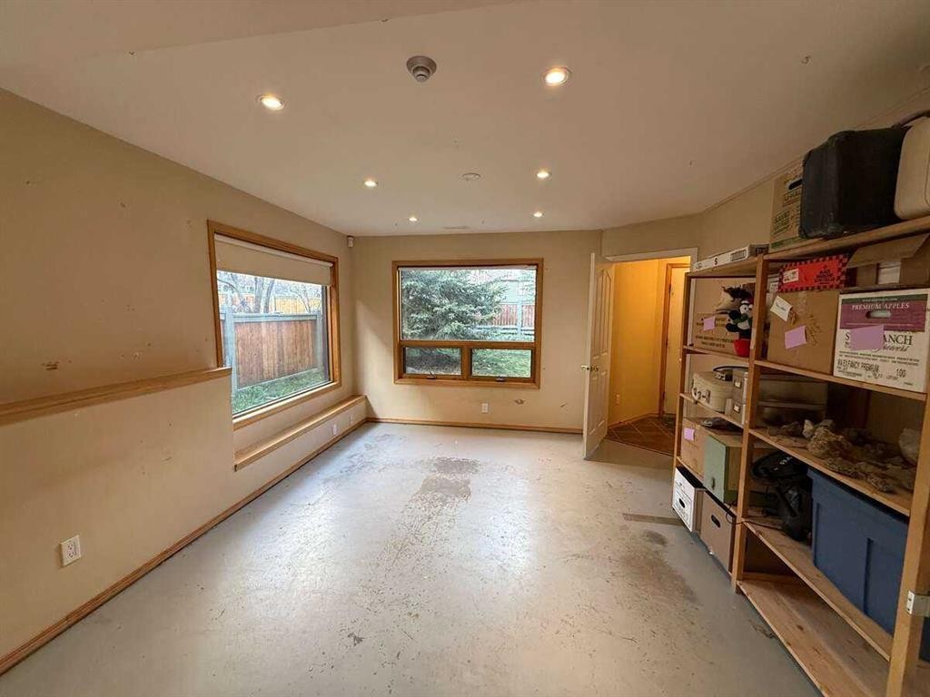 2 Terrace Place, Canmore, AB - Indoor