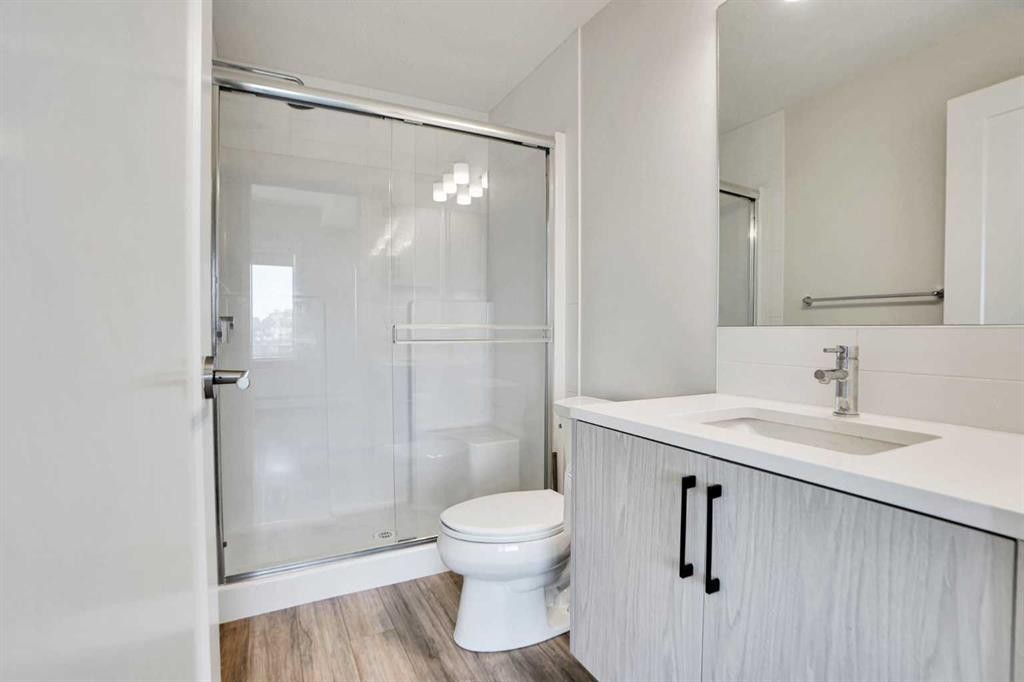 405-138 Sage Valley Common Nw, Calgary, AB - Indoor Photo Showing Bathroom