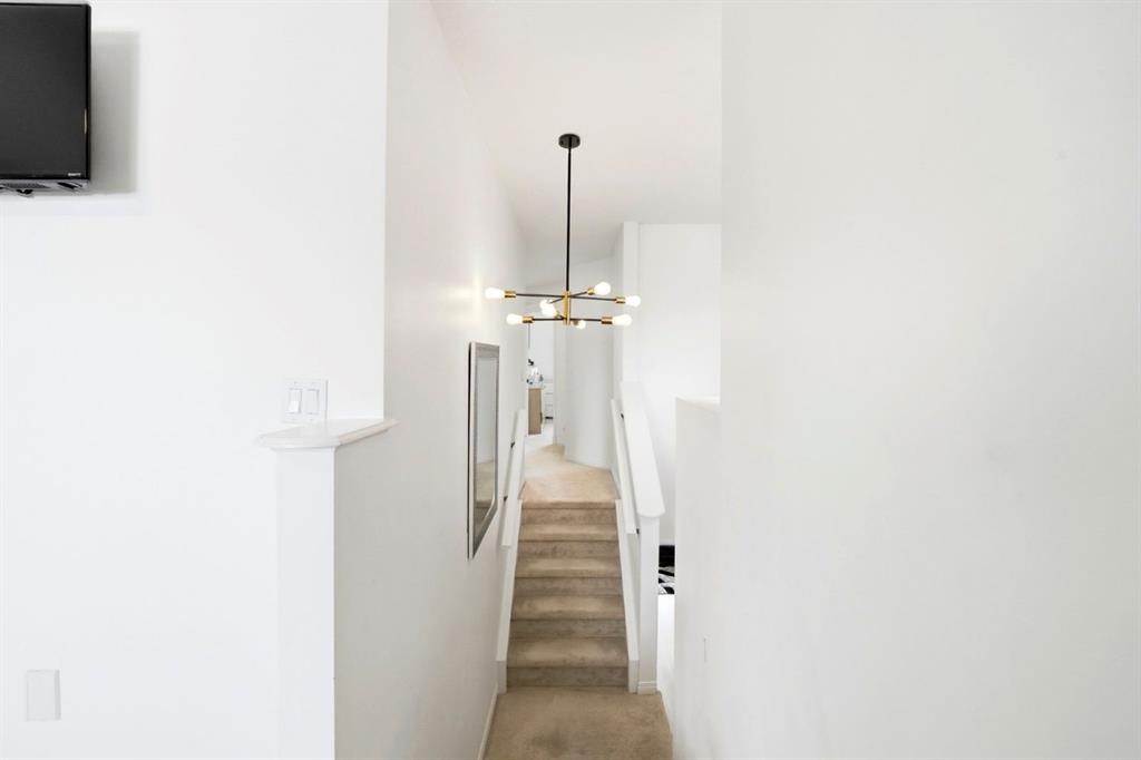 193 Hidden Creek Road Nw, Calgary, AB - Indoor Photo Showing Other Room