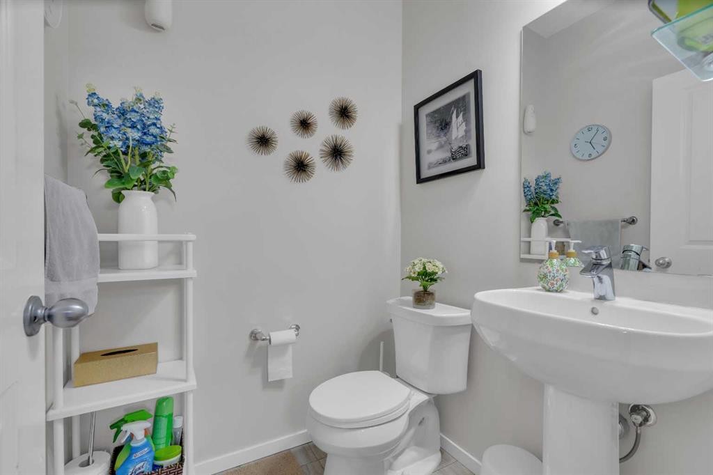 165 Savanna Street Ne, Calgary, AB - Indoor Photo Showing Bathroom