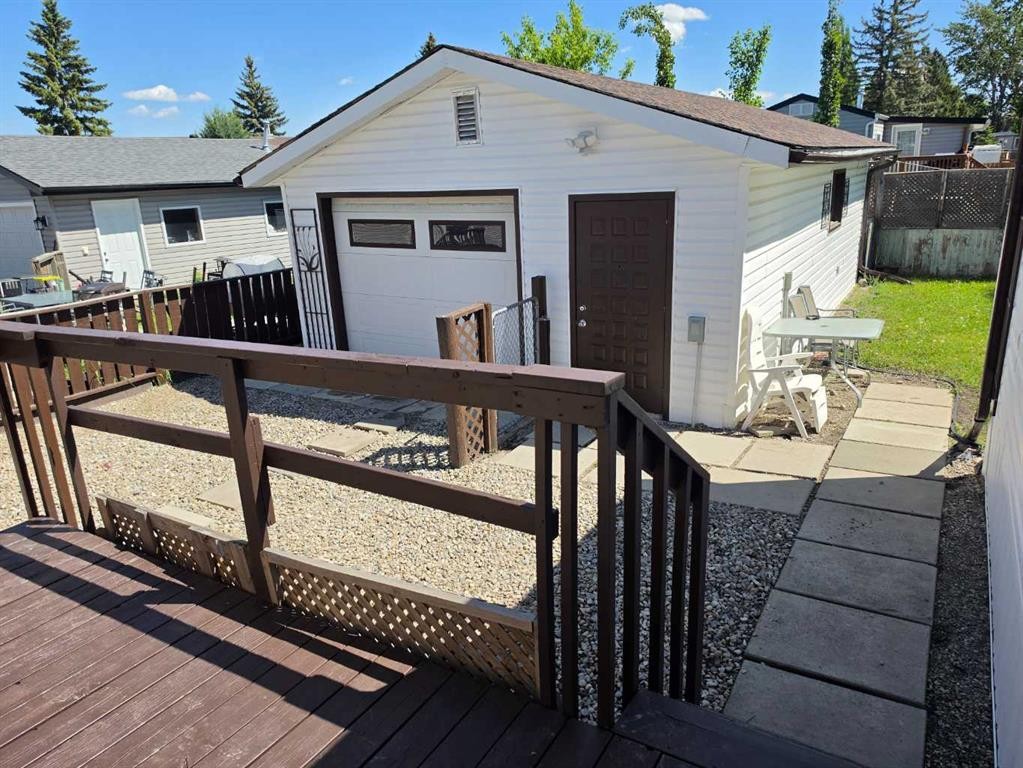 829 Bayview Road, Strathmore, AB