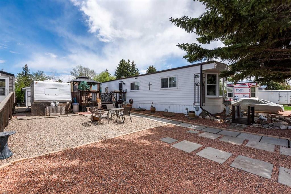 829 Bayview Road, Strathmore, AB