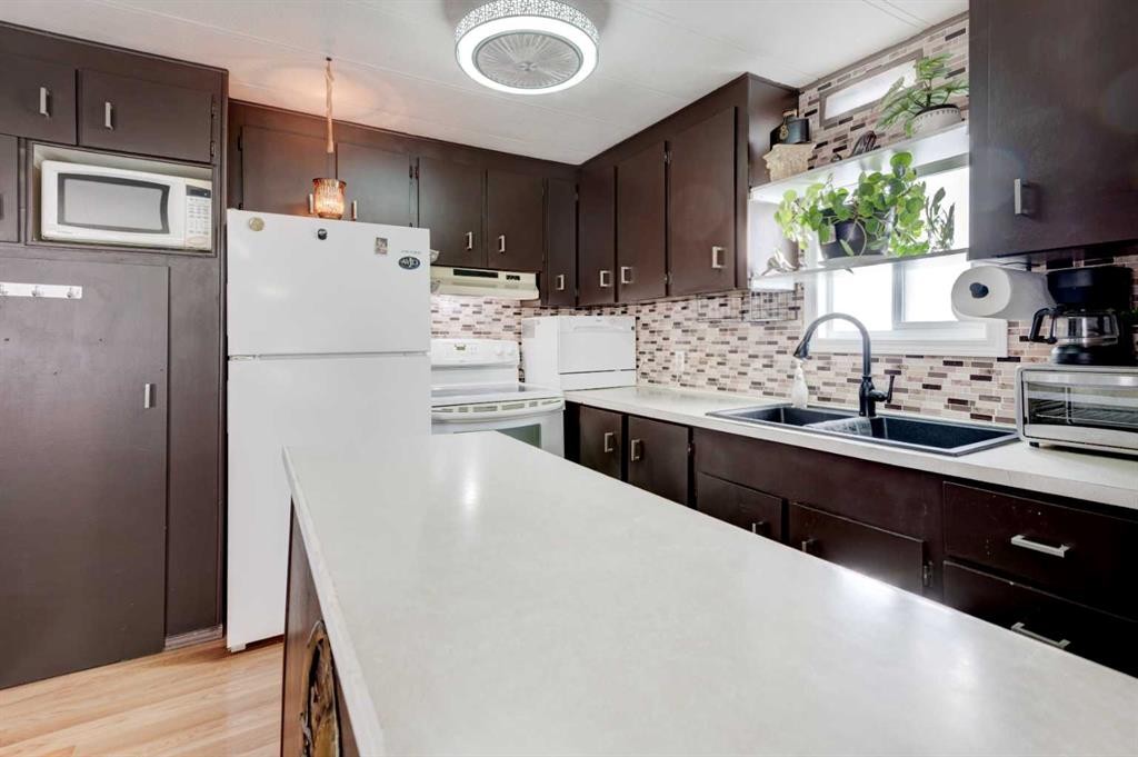 829 Bayview Road, Strathmore, AB