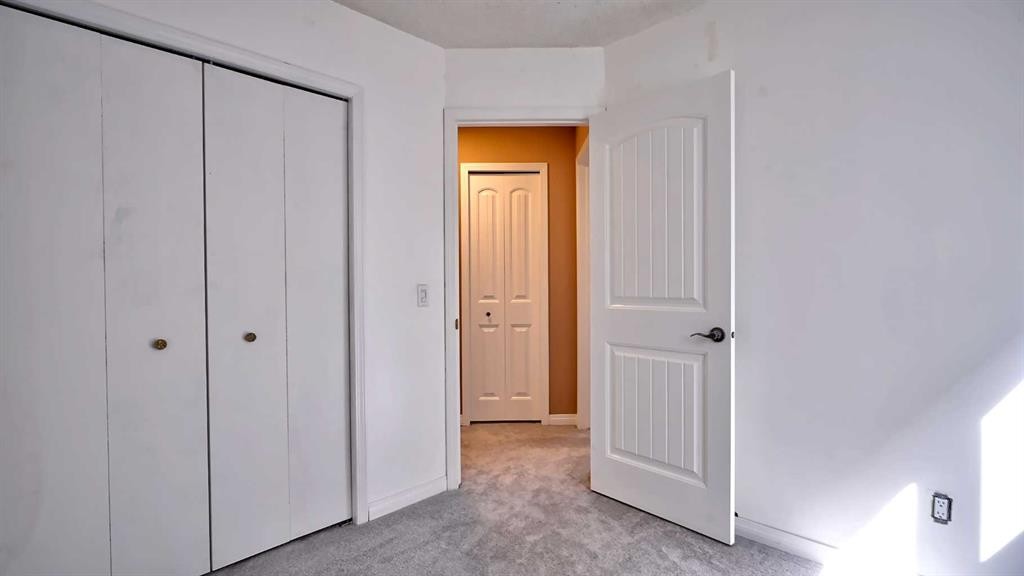 48 Riverbrook Road Se, Calgary, AB - Indoor Photo Showing Other Room