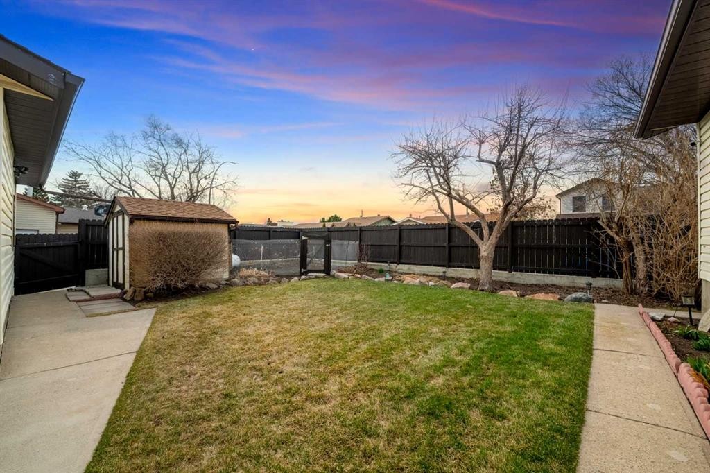 479 Templevale Drive Ne, Calgary, AB - Outdoor