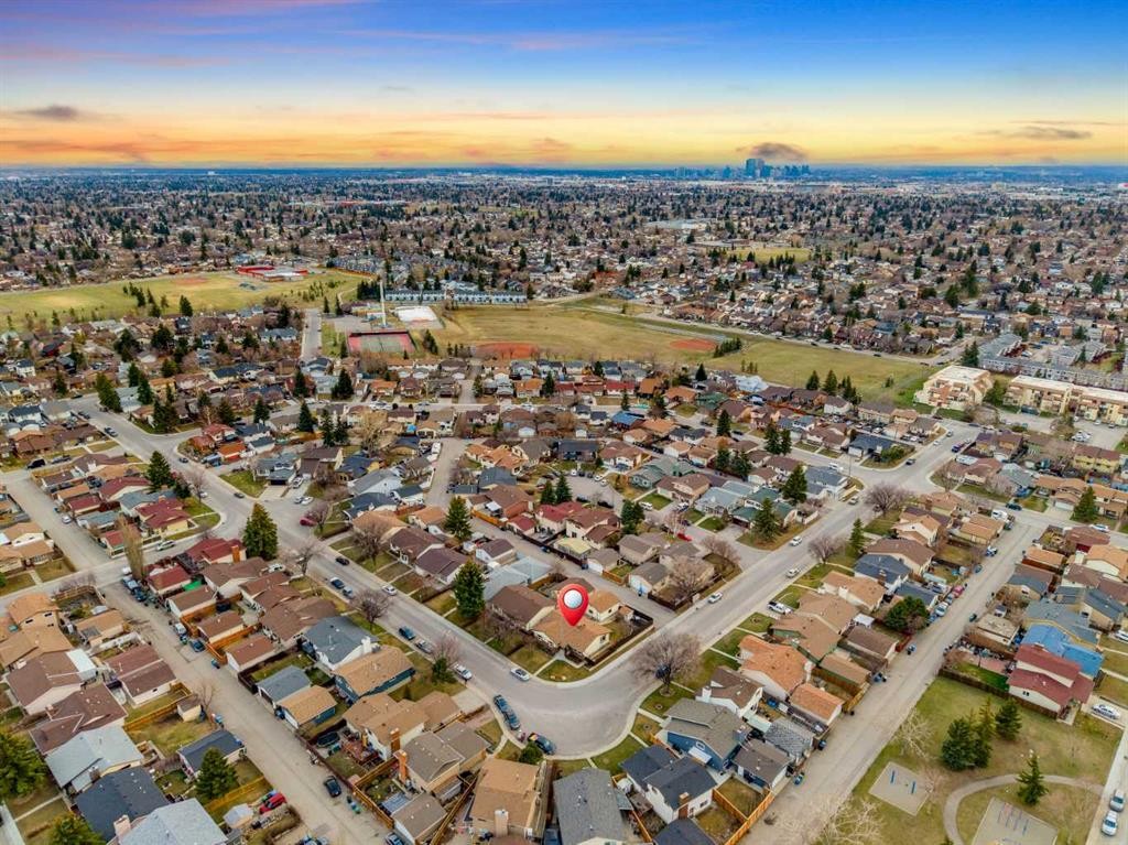 479 Templevale Drive Ne, Calgary, AB - Outdoor With View