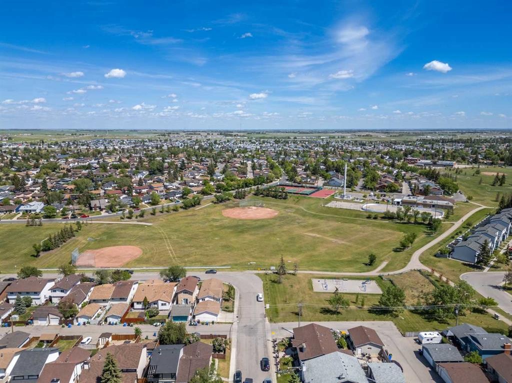 479 Templevale Drive Ne, Calgary, AB - Outdoor With View