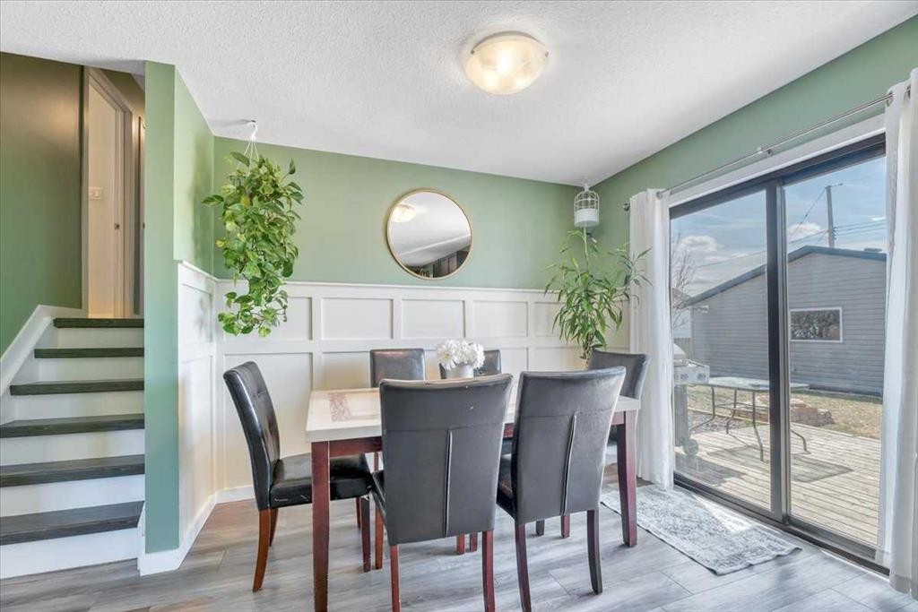 334 Lausen Place, Carseland, AB - Indoor Photo Showing Dining Room