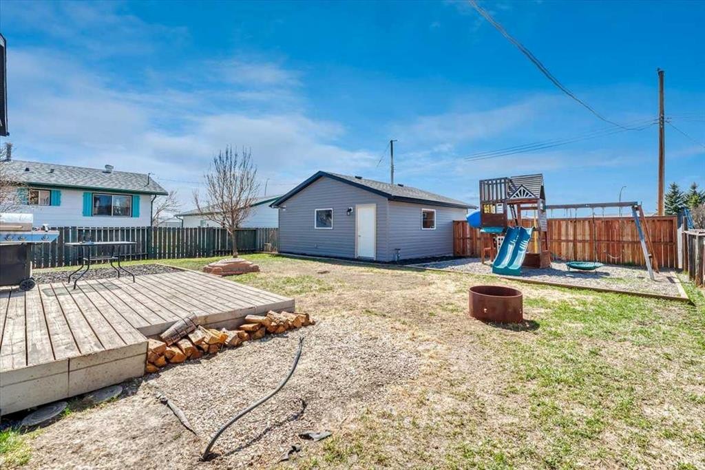 334 Lausen Place, Carseland, AB - Outdoor