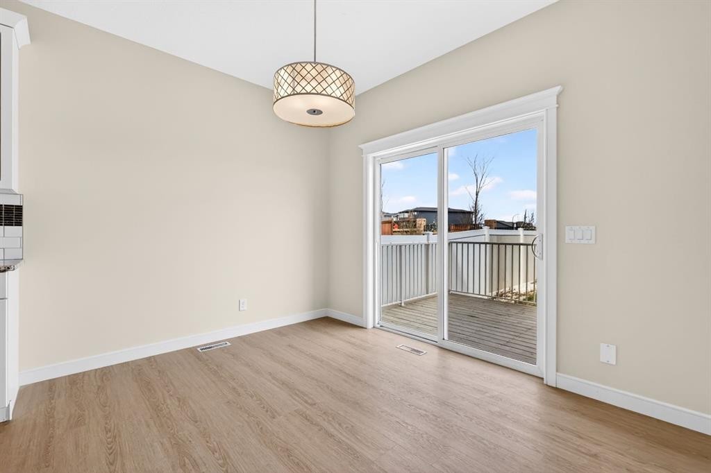 123 Evanscrest Way Nw, Calgary, AB - Indoor Photo Showing Other Room