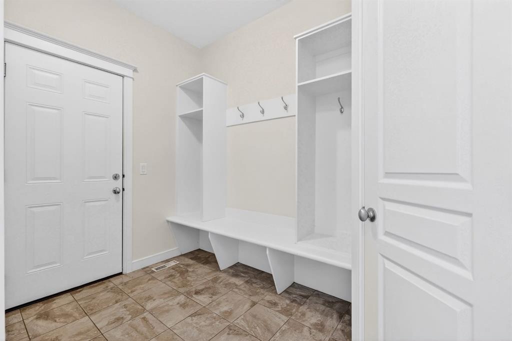 123 Evanscrest Way Nw, Calgary, AB - Indoor Photo Showing Other Room