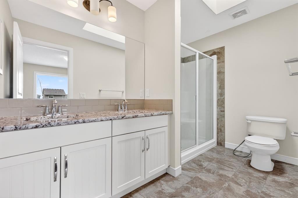 123 Evanscrest Way Nw, Calgary, AB - Indoor Photo Showing Bathroom